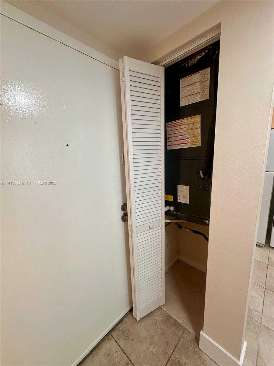 Small Image of 2935 NORTH EAST 163RD ST #3P, North Miami Beach Number 33