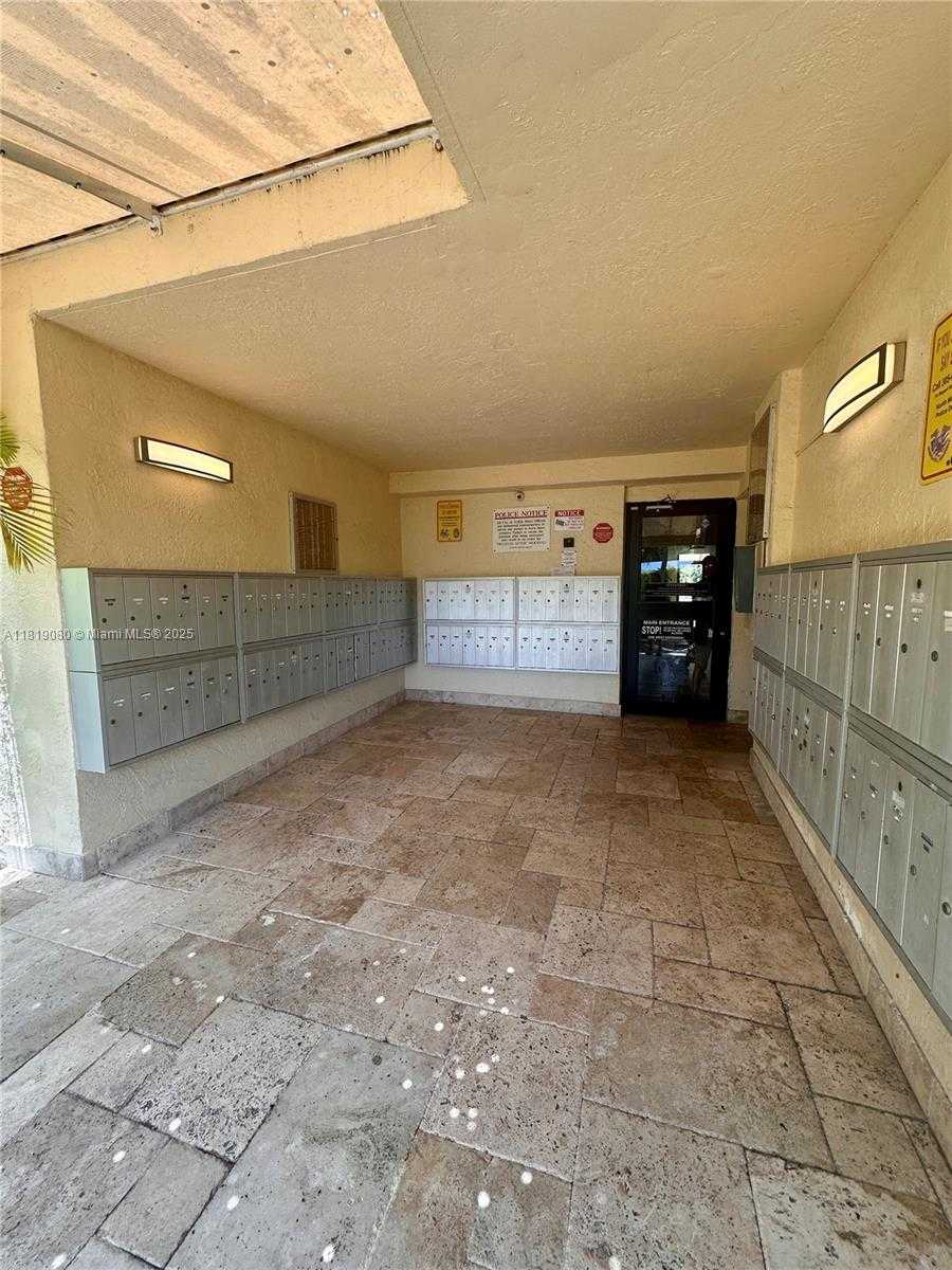 Small Image of 2935 NORTH EAST 163RD ST #3P, North Miami Beach Number 35