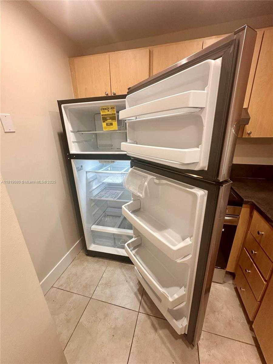 Small Image of 2935 NORTH EAST 163RD ST #3P, North Miami Beach Number 4