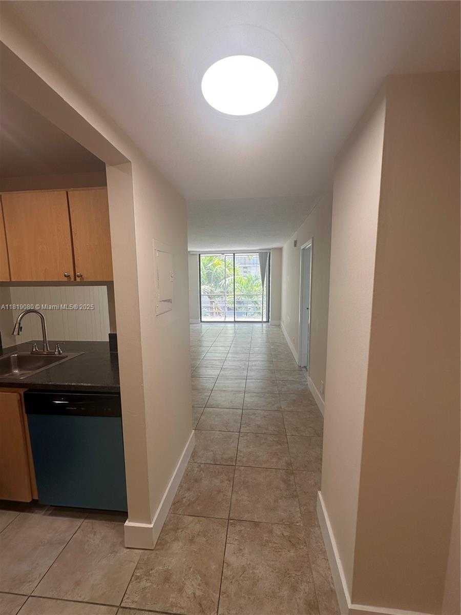 Small Image of 2935 NORTH EAST 163RD ST #3P, North Miami Beach Number 43