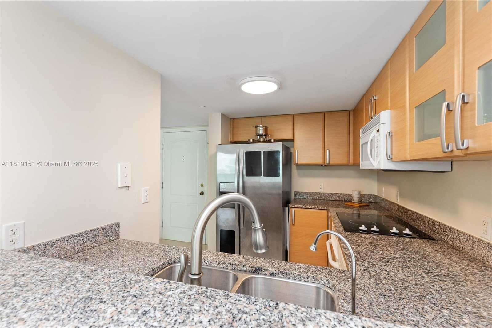 Small Image of 2101 BRICKELL AVE #2409, Miami Number 13