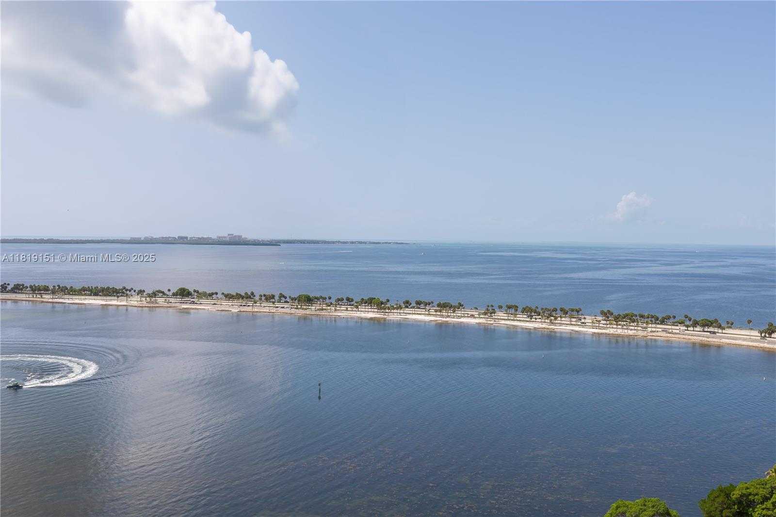 Small Image of 2101 BRICKELL AVE #2409, Miami Number 17