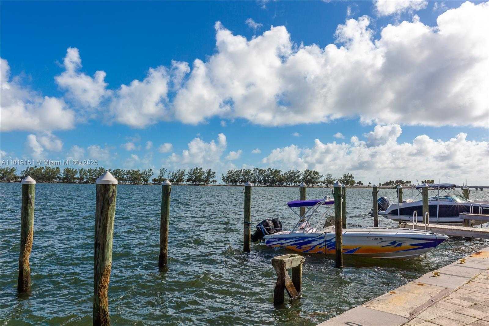 Small Image of 2101 BRICKELL AVE #2409, Miami Number 23