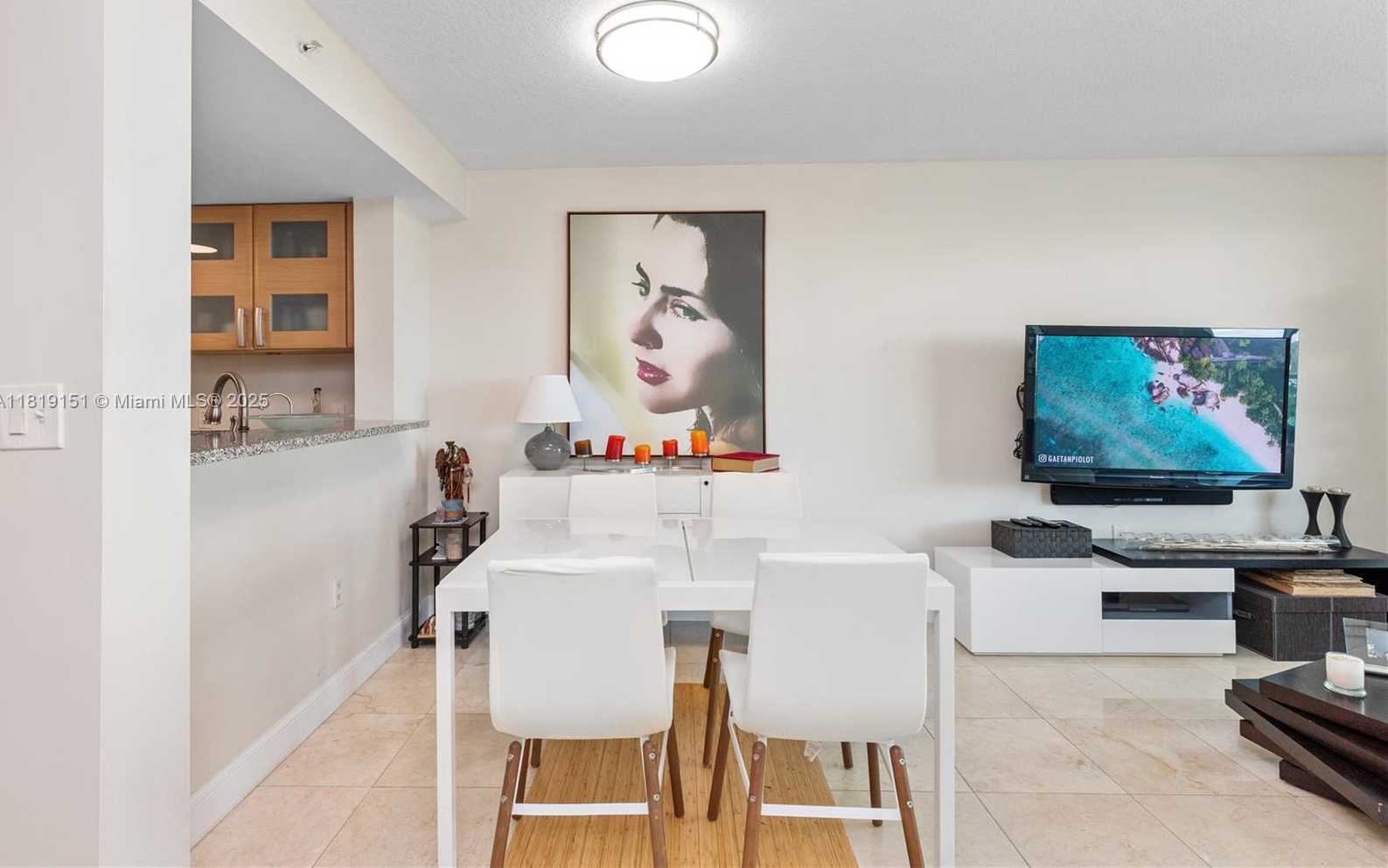Small Image of 2101 BRICKELL AVE #2409, Miami Number 7