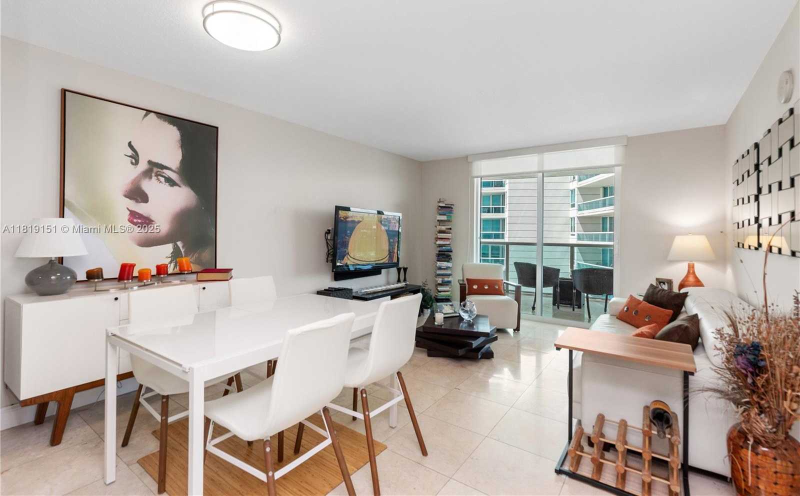 Small Image of 2101 BRICKELL AVE #2409, Miami Number 8
