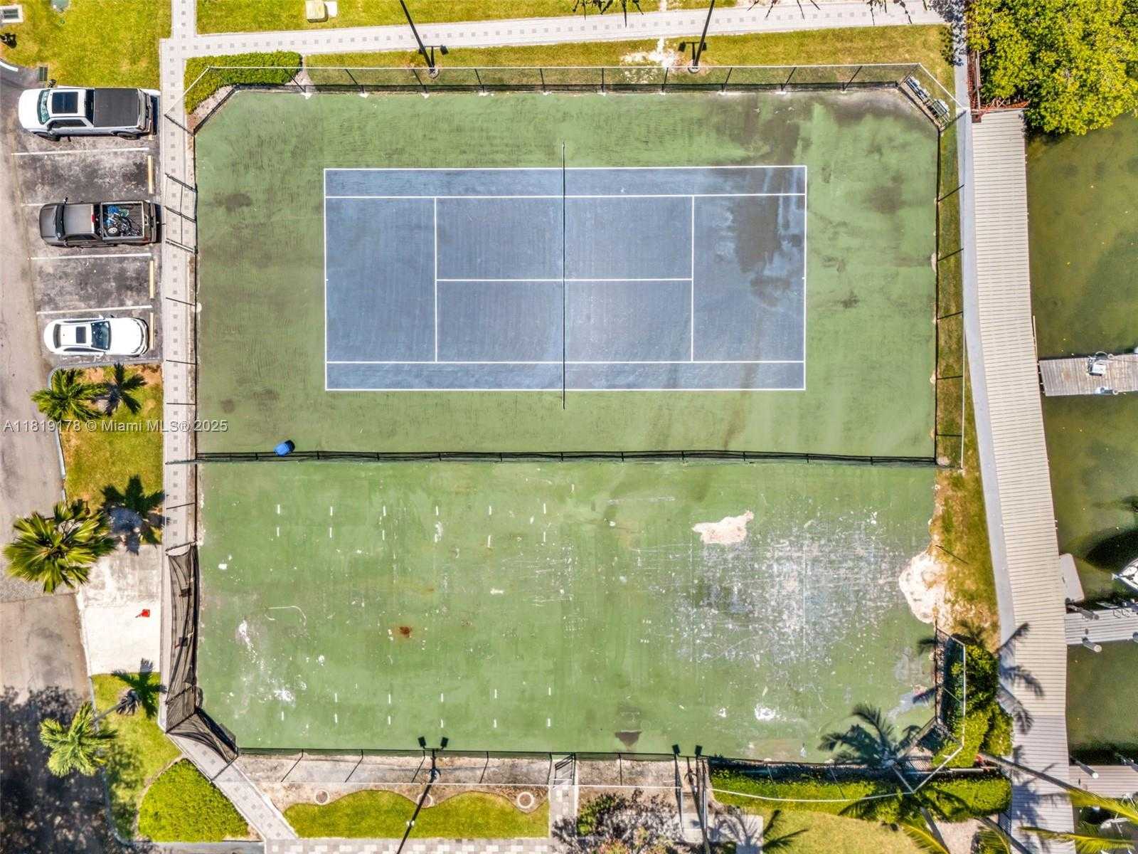 Small Image of 454 Poinciana Island Dr, Sunny Isles Beach, FL 33160, USA Number 11