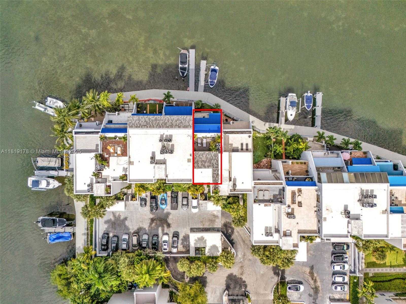 Small Image of 454 Poinciana Island Dr, Sunny Isles Beach, FL 33160, USA Number 12