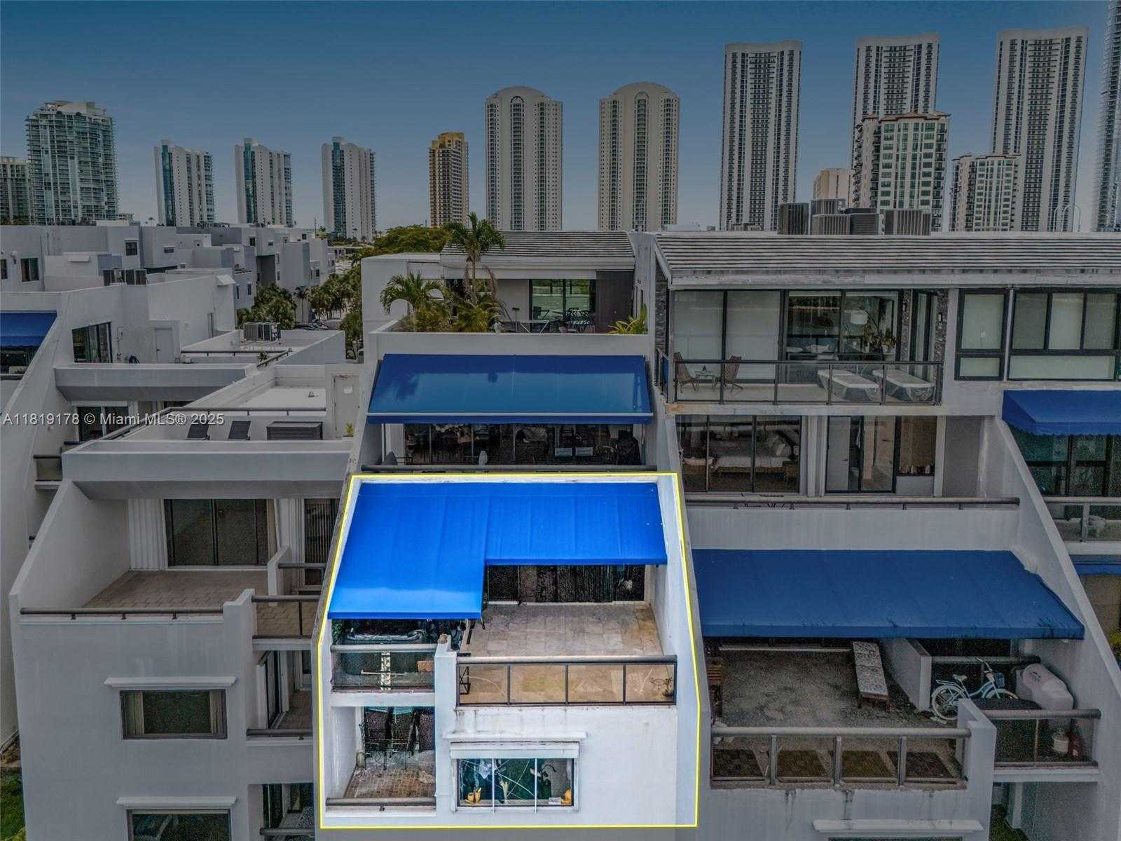 Small Image of 454 Poinciana Island Dr, Sunny Isles Beach, FL 33160, USA Number 13