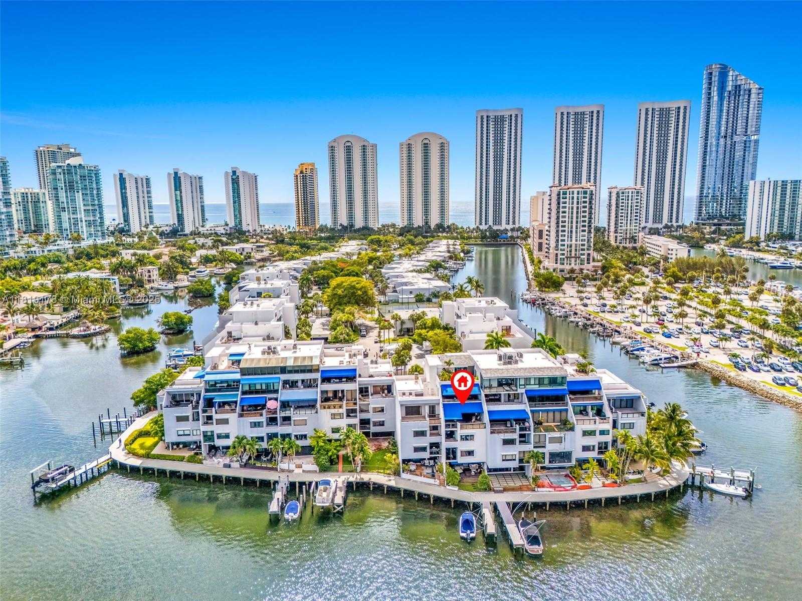 Small Image of 454 Poinciana Island Dr, Sunny Isles Beach, FL 33160, USA Number 14