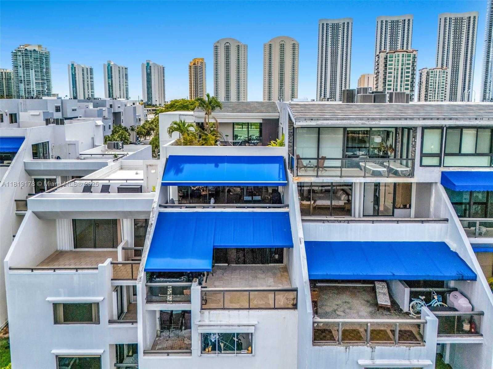Small Image of 454 Poinciana Island Dr, Sunny Isles Beach, FL 33160, USA Number 15