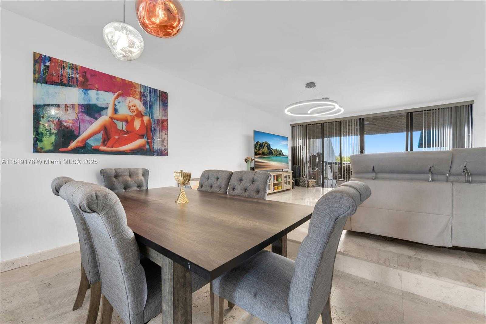 Small Image of 454 Poinciana Island Dr, Sunny Isles Beach, FL 33160, USA Number 19