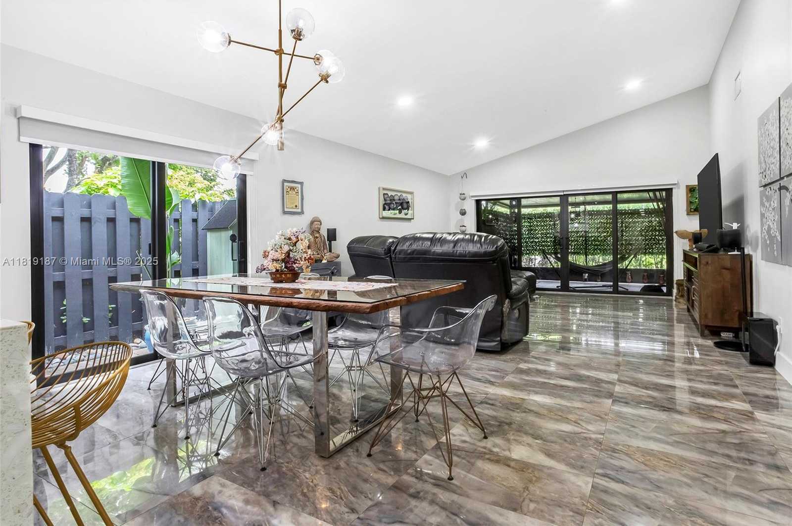 Small Image of 16039 FAIRWAY LN #113, Weston Number 13
