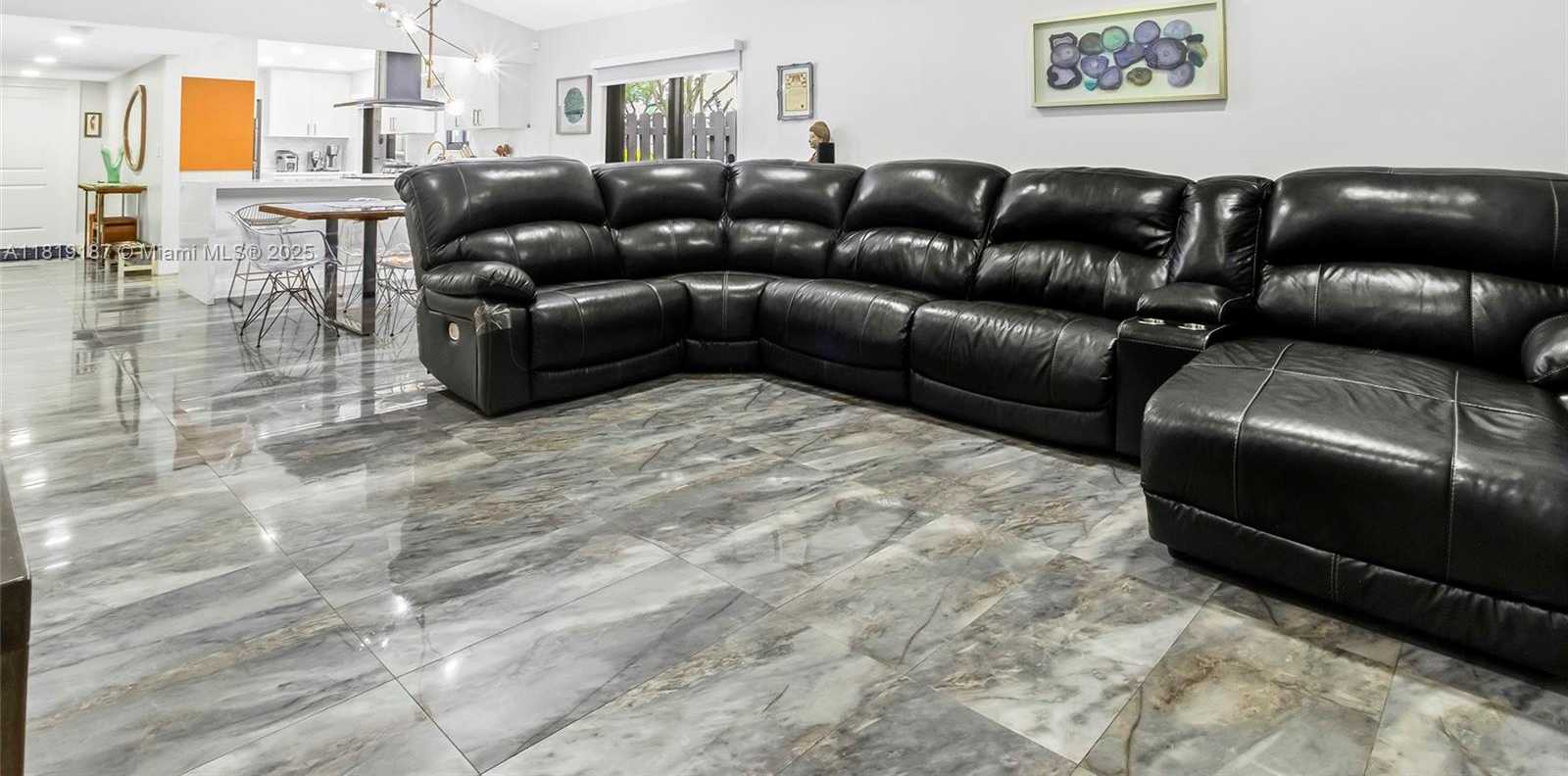 Small Image of 16039 FAIRWAY LN #113, Weston Number 18