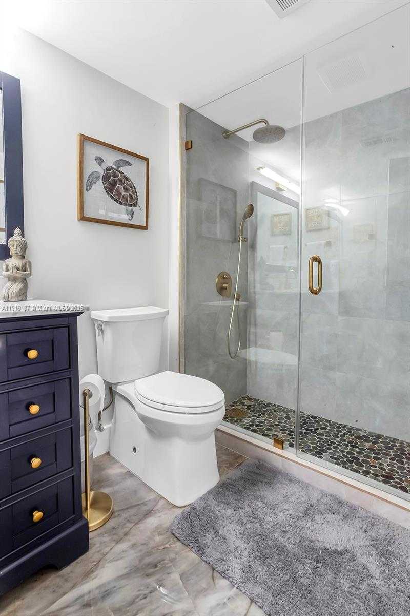 Small Image of 16039 FAIRWAY LN #113, Weston Number 23