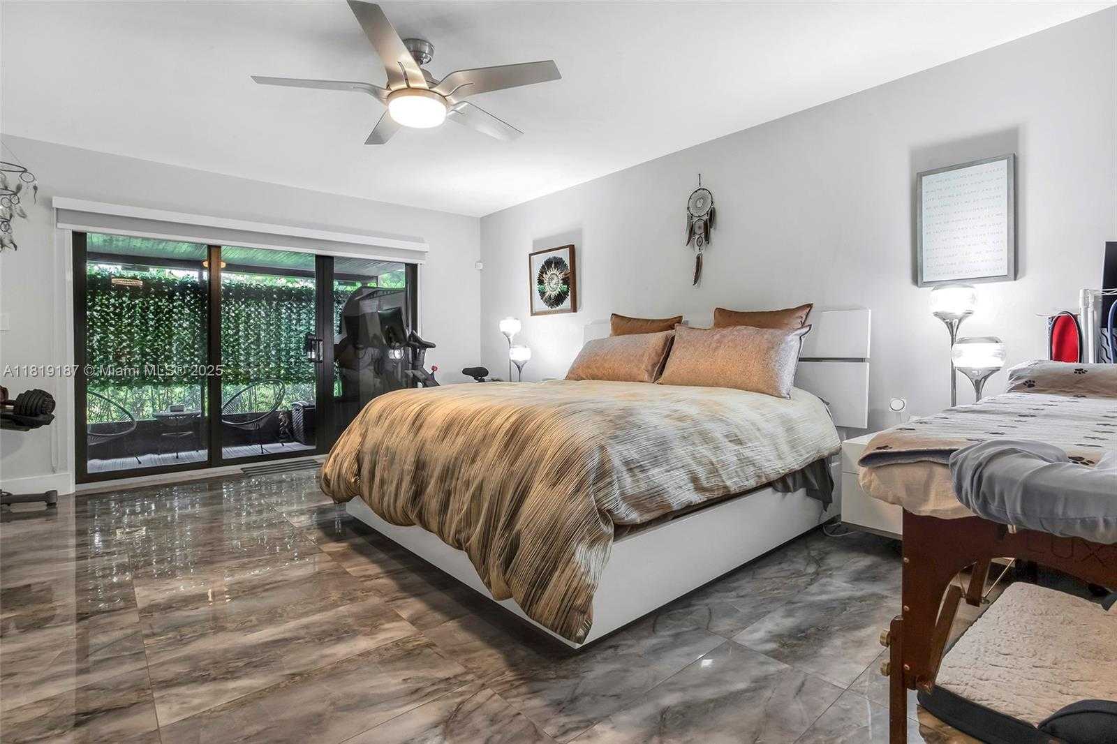 Small Image of 16039 FAIRWAY LN #113, Weston Number 25