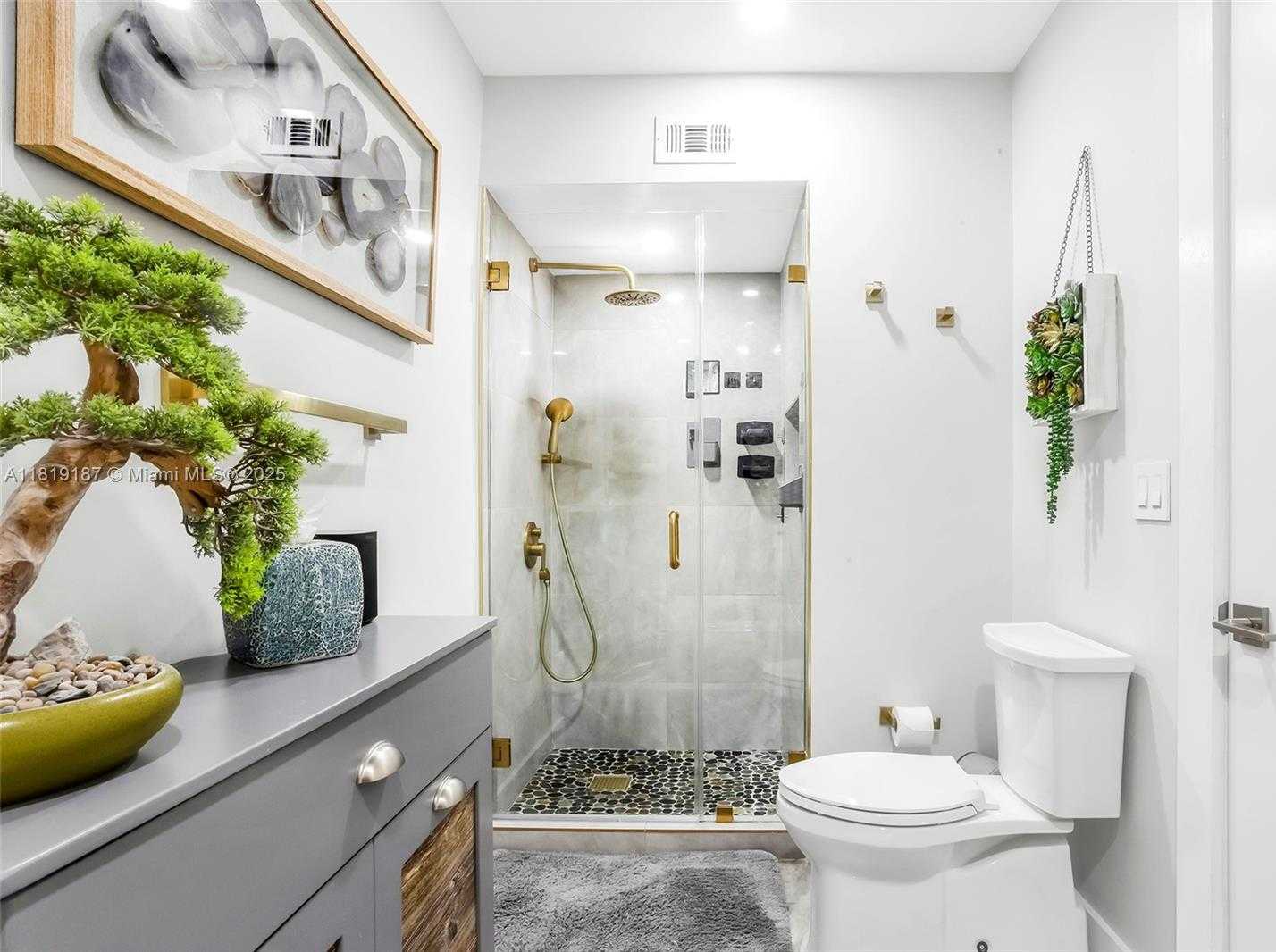 Small Image of 16039 FAIRWAY LN #113, Weston Number 29