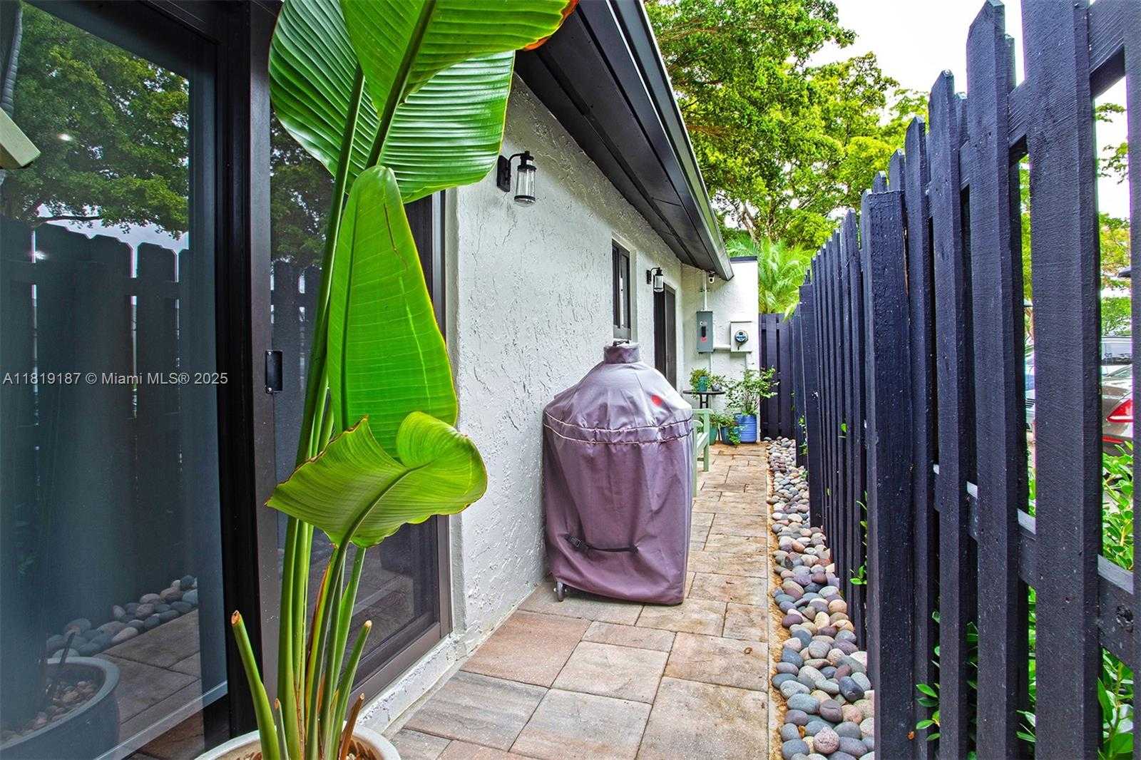 Small Image of 16039 FAIRWAY LN #113, Weston Number 36