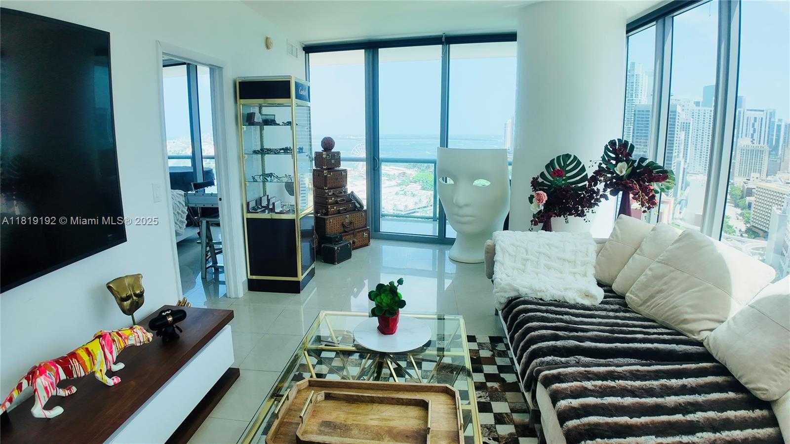 Small Image of 888 BISCAYNE BLVD #2501, Miami Number 16