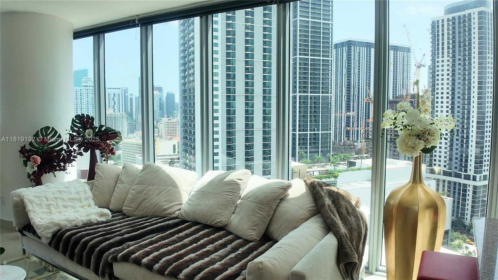 Small Image of 888 BISCAYNE BLVD #2501, Miami Number 17
