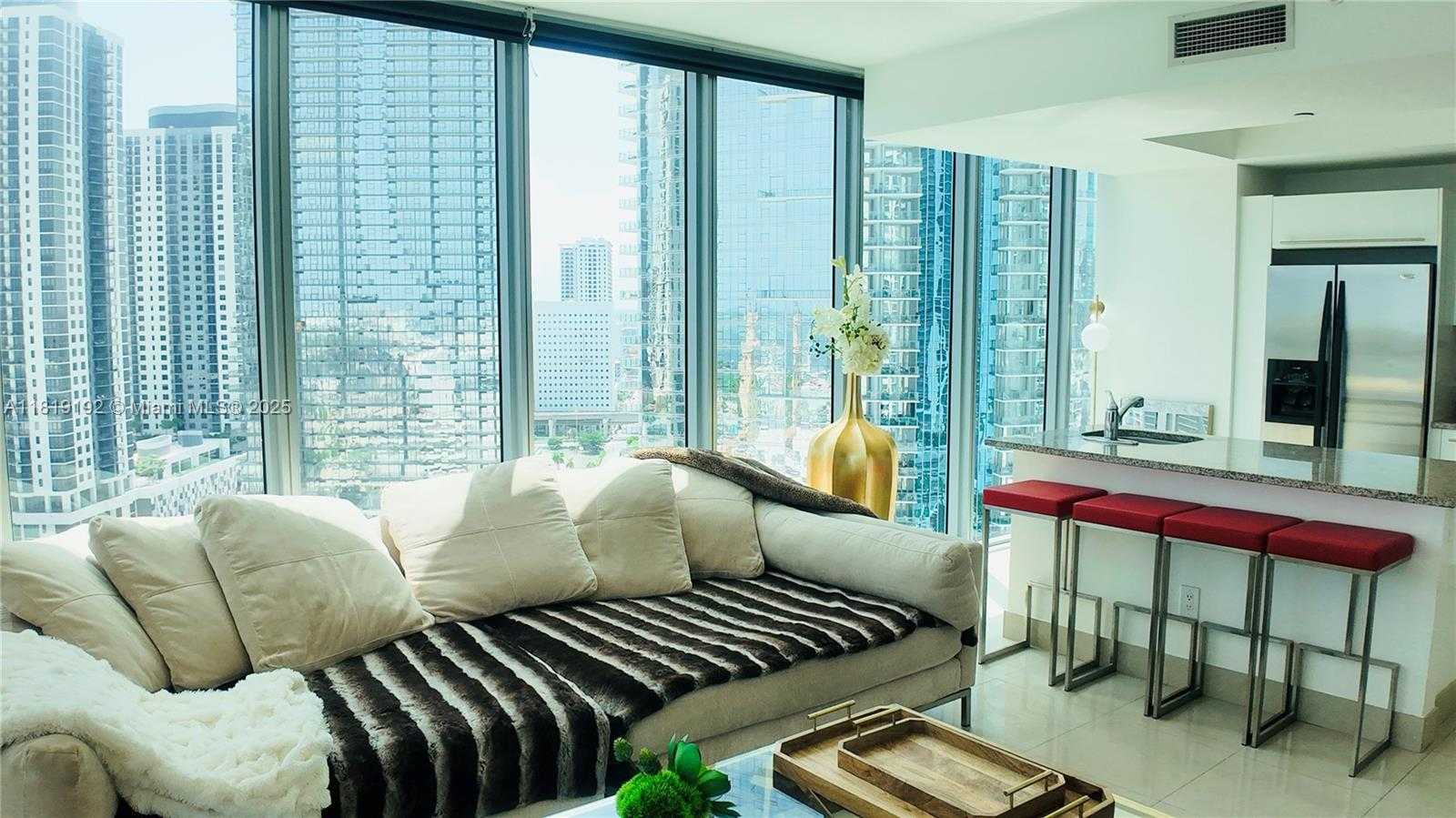 Small Image of 888 BISCAYNE BLVD #2501, Miami Number 18