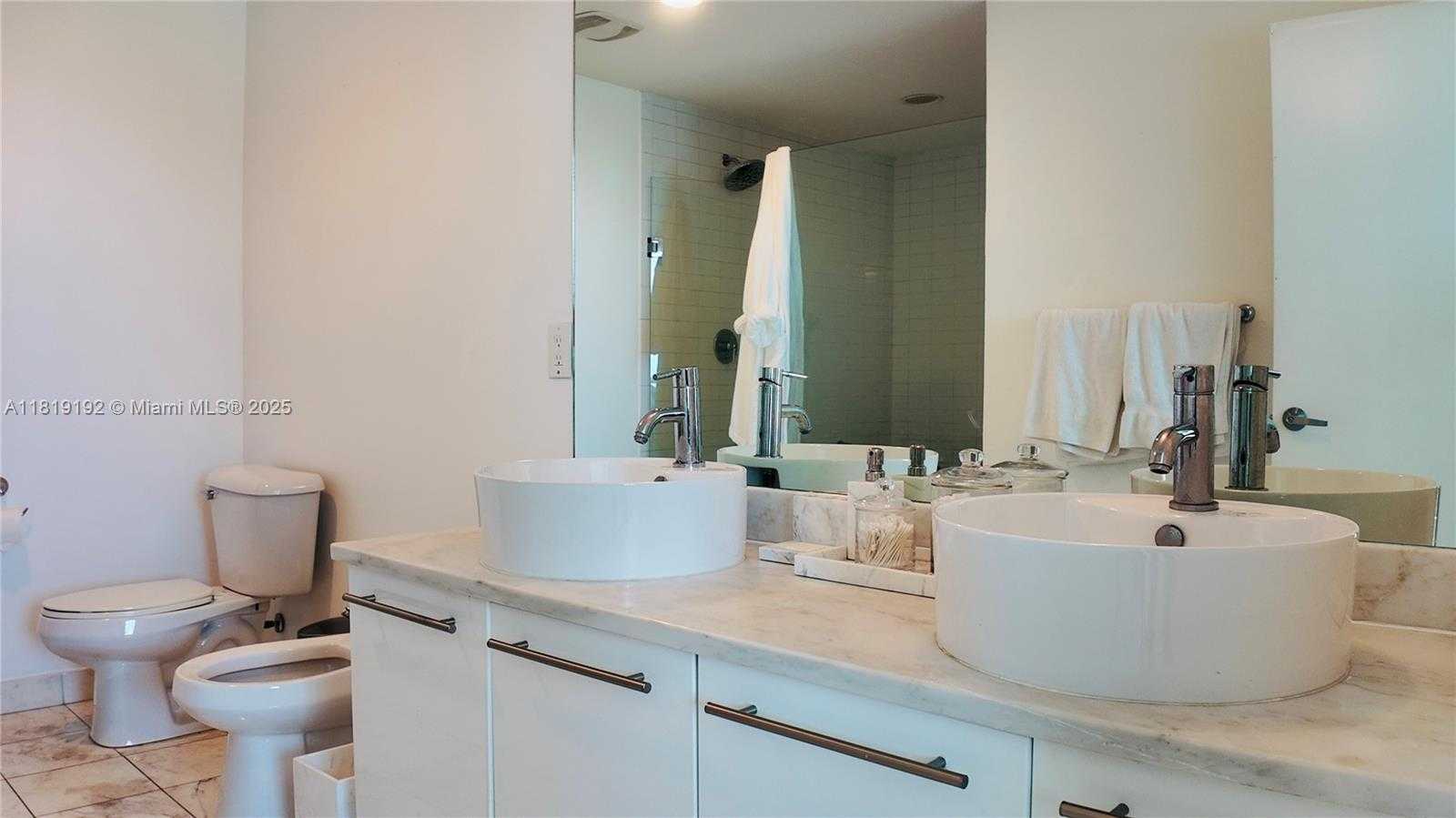 Small Image of 888 BISCAYNE BLVD #2501, Miami Number 34