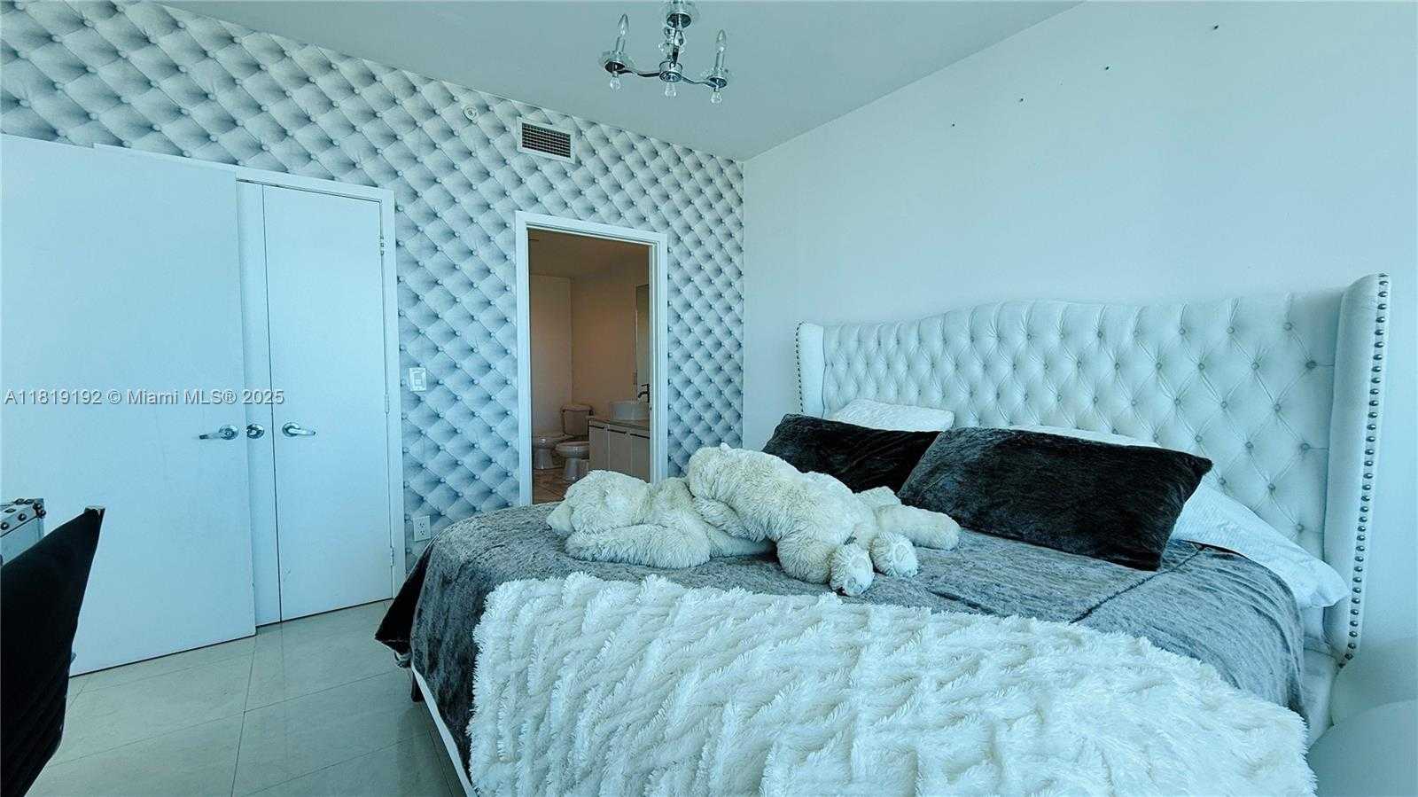 Small Image of 888 BISCAYNE BLVD #2501, Miami Number 40