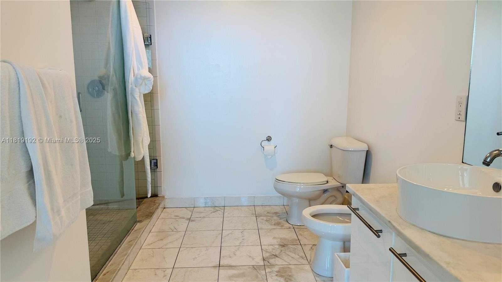 Small Image of 888 BISCAYNE BLVD #2501, Miami Number 44