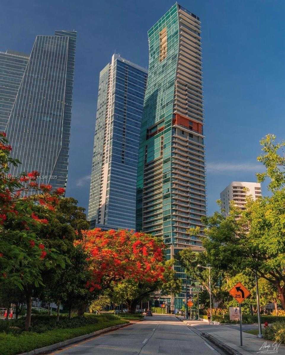 Small Image of 1451 BRICKELL AVE #2306, Miami Number 2