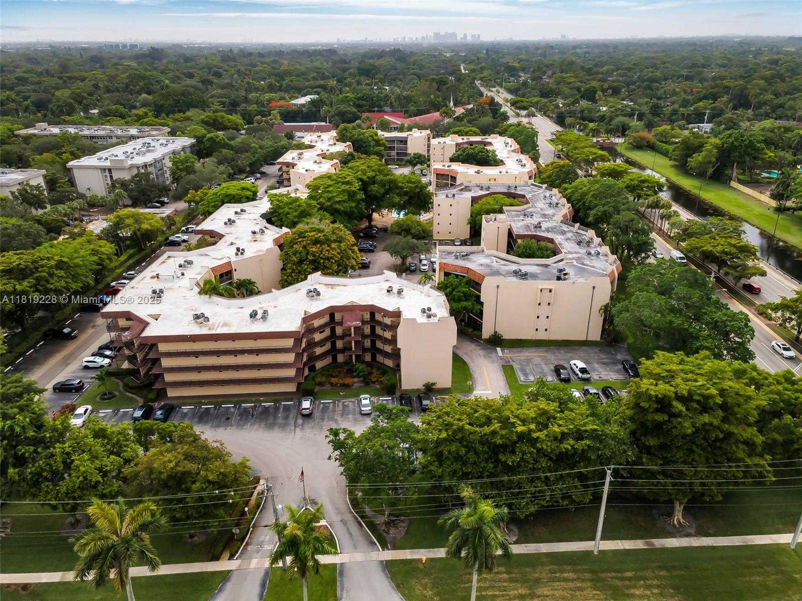 Small Image of 6855 WEST BROWARD BLVD #405, Plantation Number 19