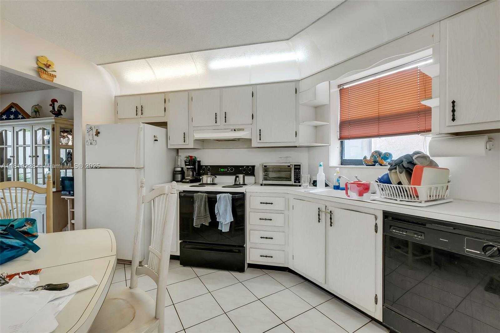 Small Image of 6855 WEST BROWARD BLVD #405, Plantation Number 3