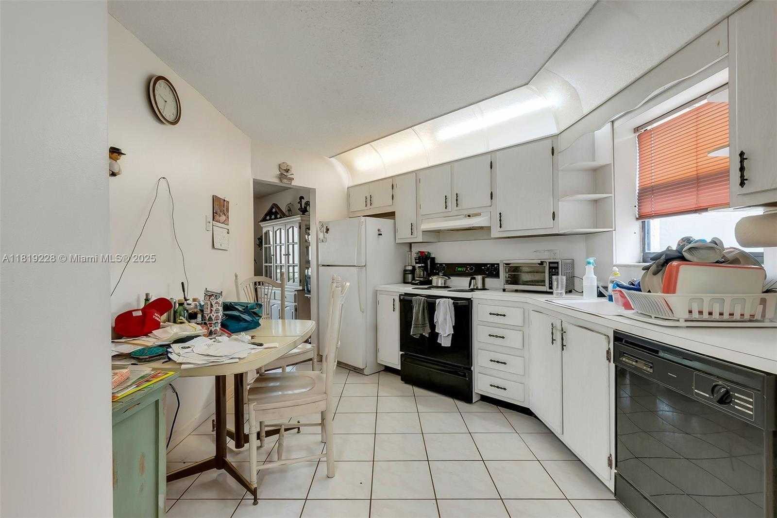 Small Image of 6855 WEST BROWARD BLVD #405, Plantation Number 4