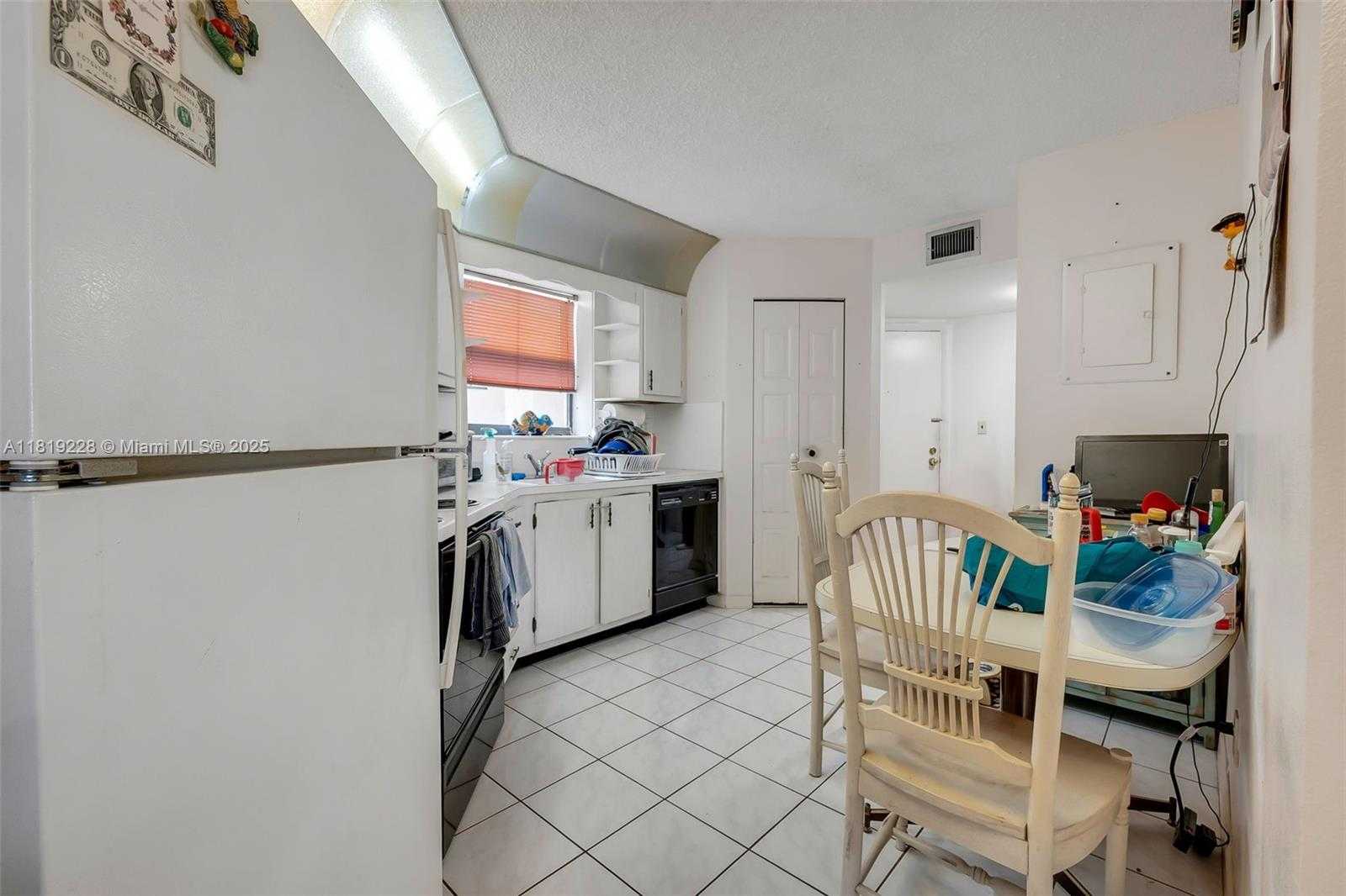 Small Image of 6855 WEST BROWARD BLVD #405, Plantation Number 7