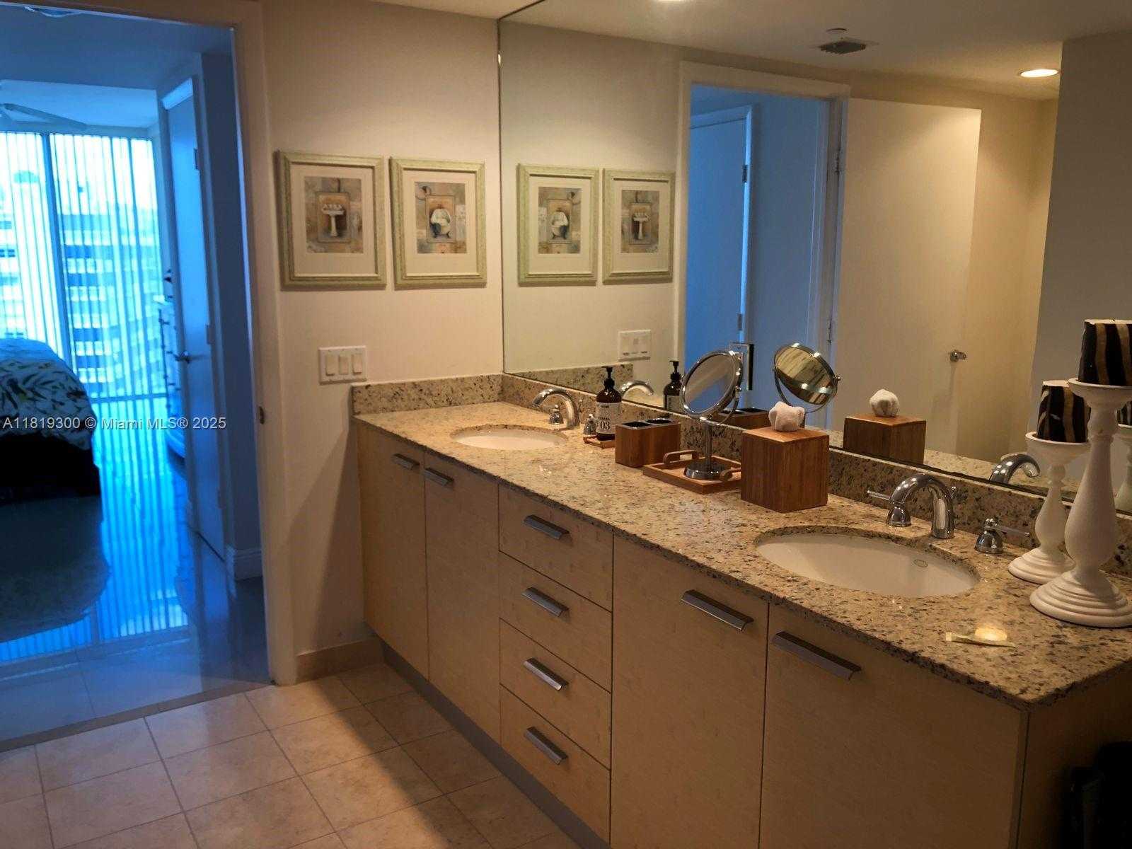 Small Image of 1800 SOUTH OCEAN DR #908, Hallandale Beach Number 12