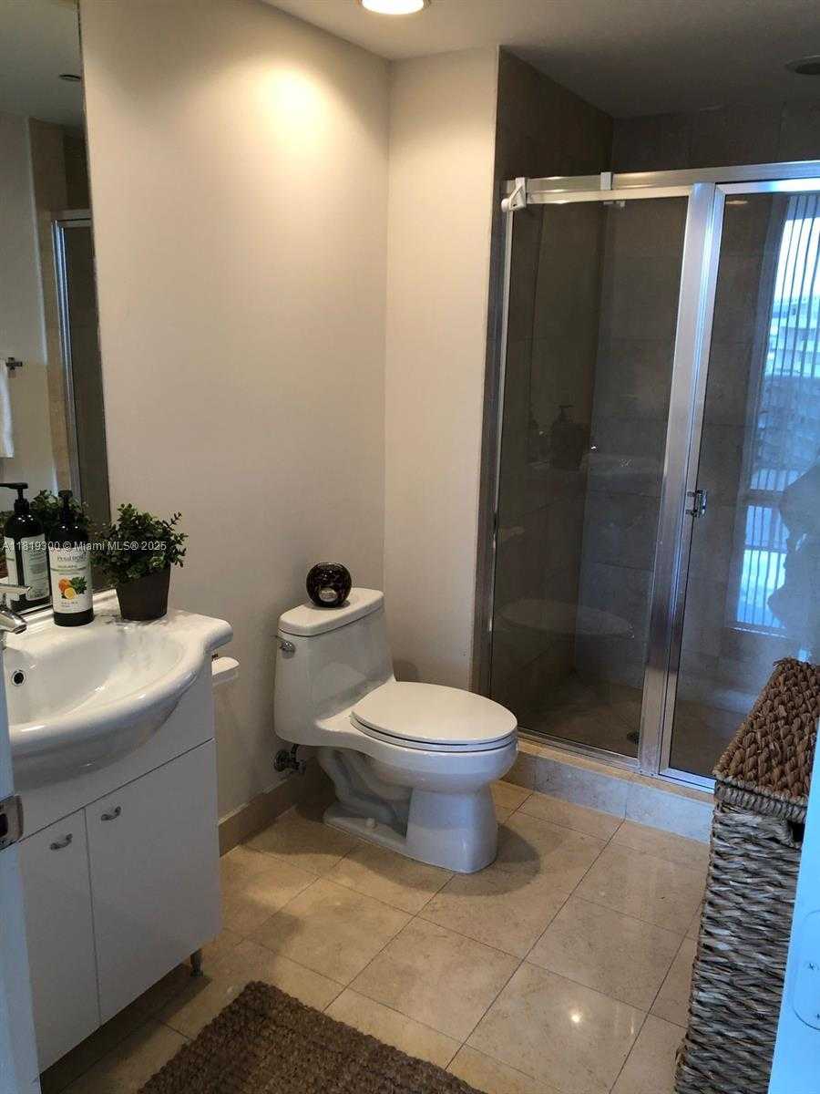Small Image of 1800 SOUTH OCEAN DR #908, Hallandale Beach Number 14