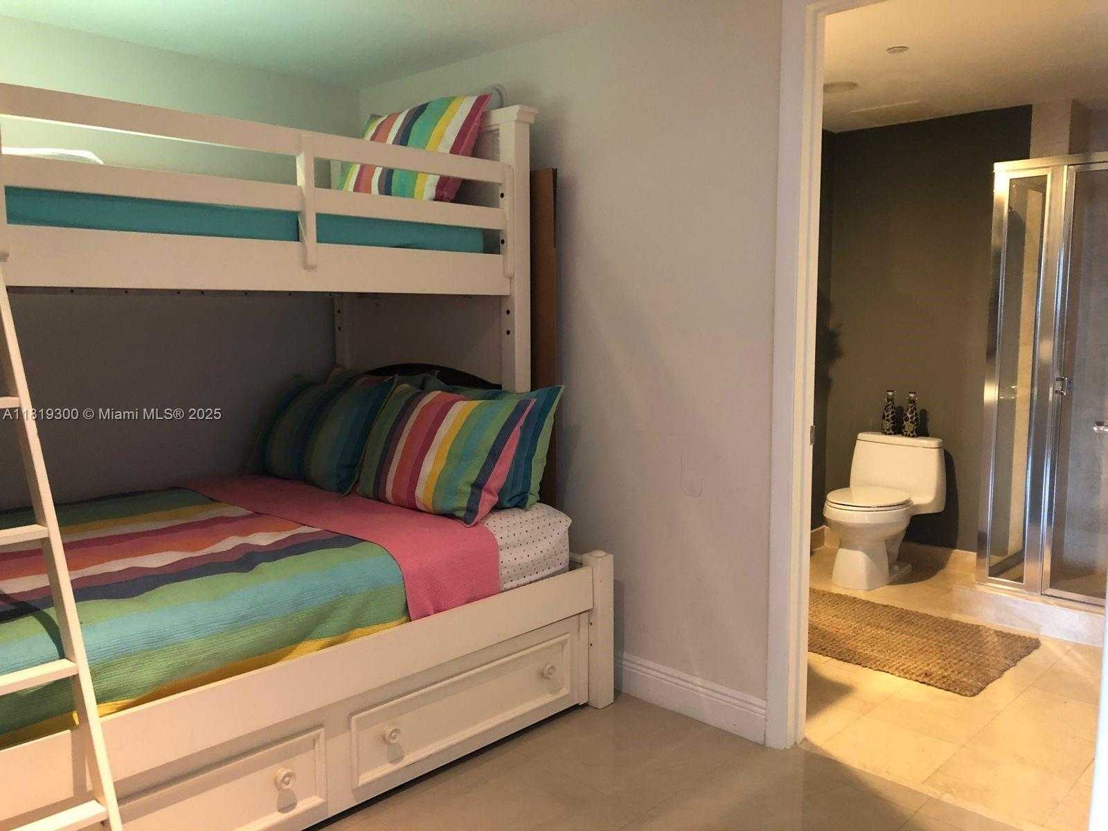 Small Image of 1800 SOUTH OCEAN DR #908, Hallandale Beach Number 16