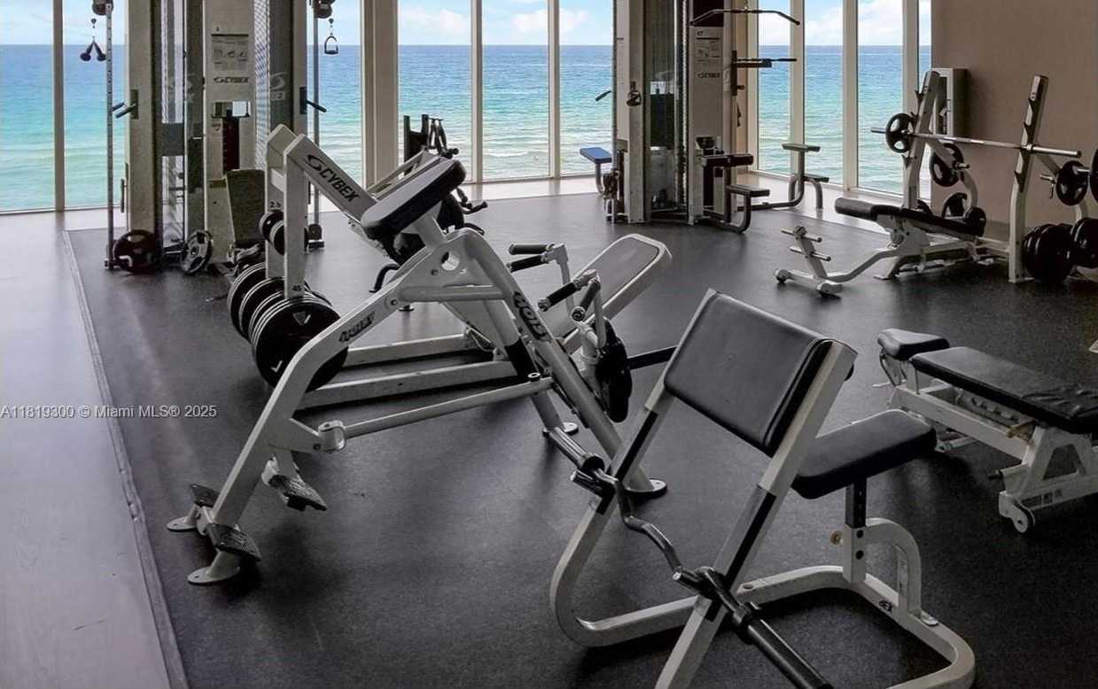 Small Image of 1800 SOUTH OCEAN DR #908, Hallandale Beach Number 19