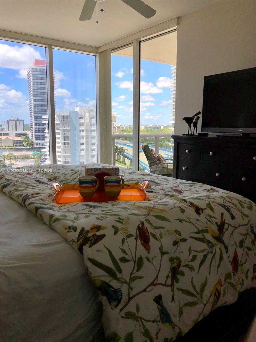 Small Image of 1800 SOUTH OCEAN DR #908, Hallandale Beach Number 8