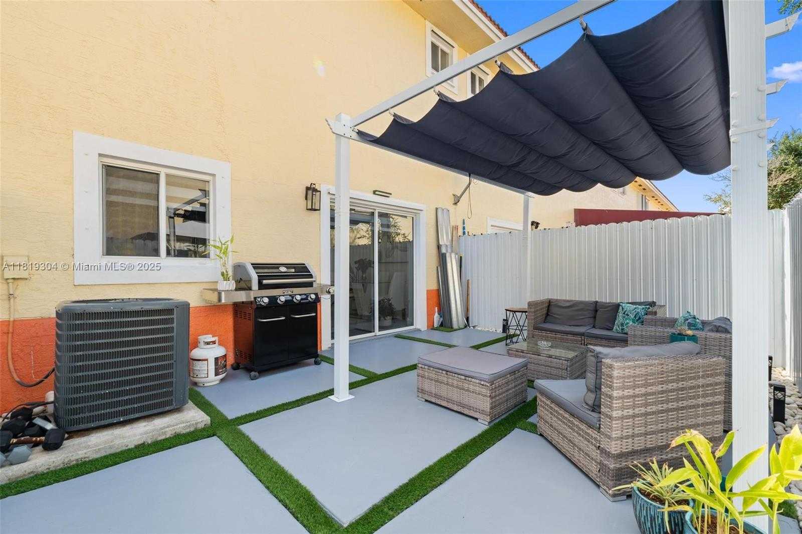 Small Image of 18062 NORTH WEST 74TH CT, Hialeah Number 17
