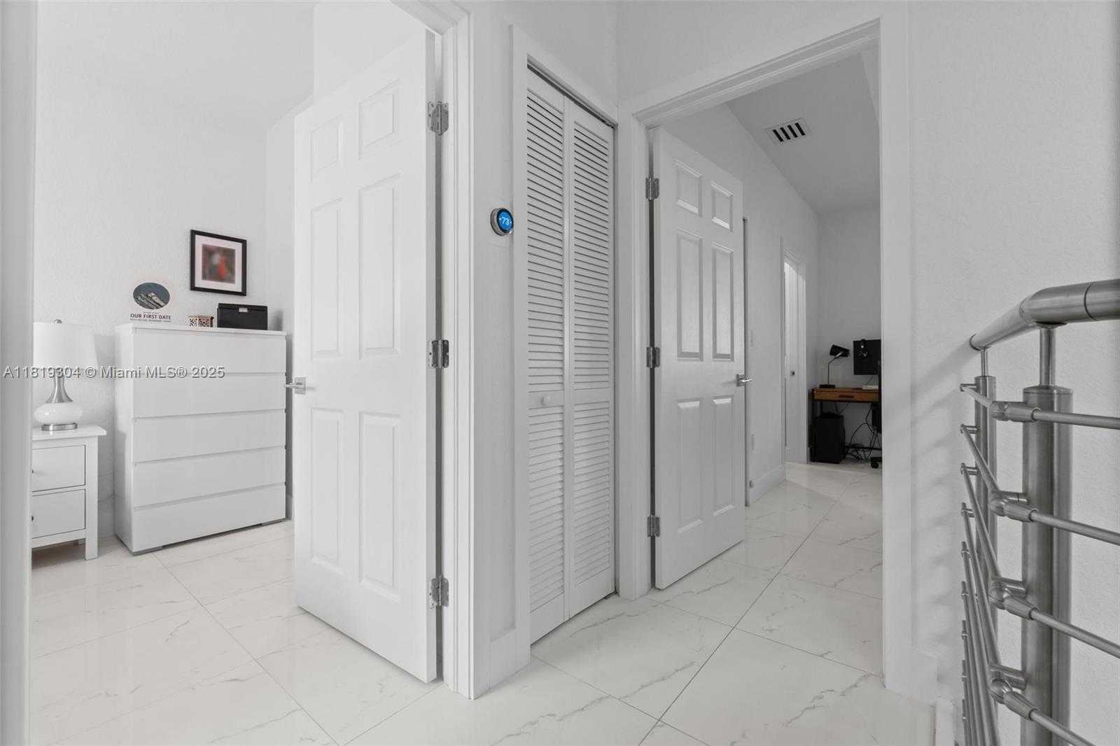 Small Image of 18062 NORTH WEST 74TH CT, Hialeah Number 19