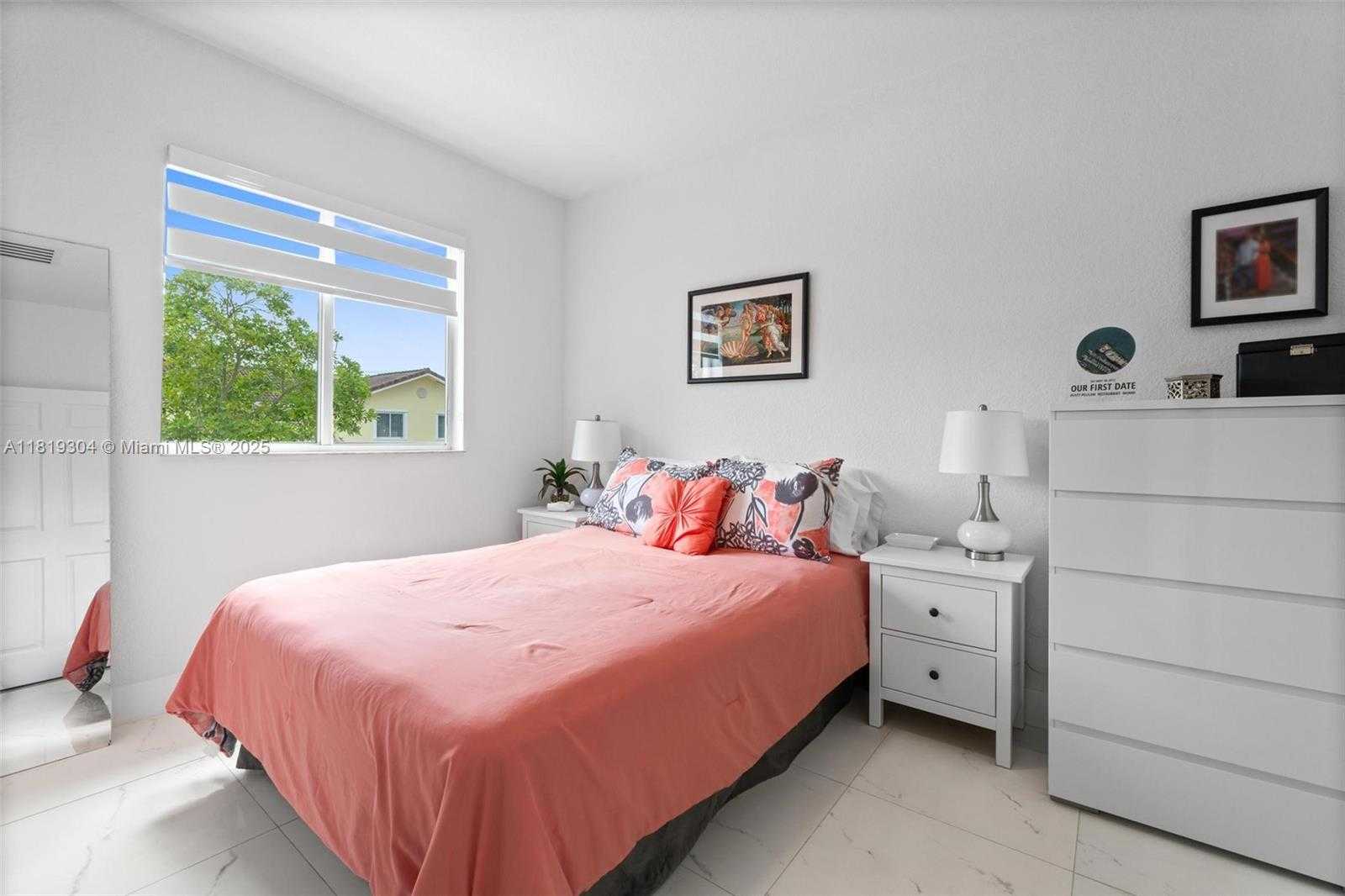 Small Image of 18062 NORTH WEST 74TH CT, Hialeah Number 20