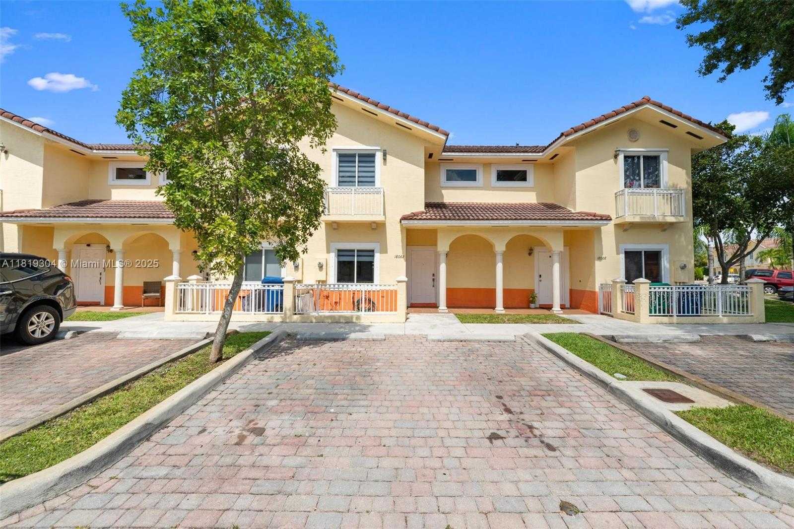 Small Image of 18062 NORTH WEST 74TH CT, Hialeah Number 28