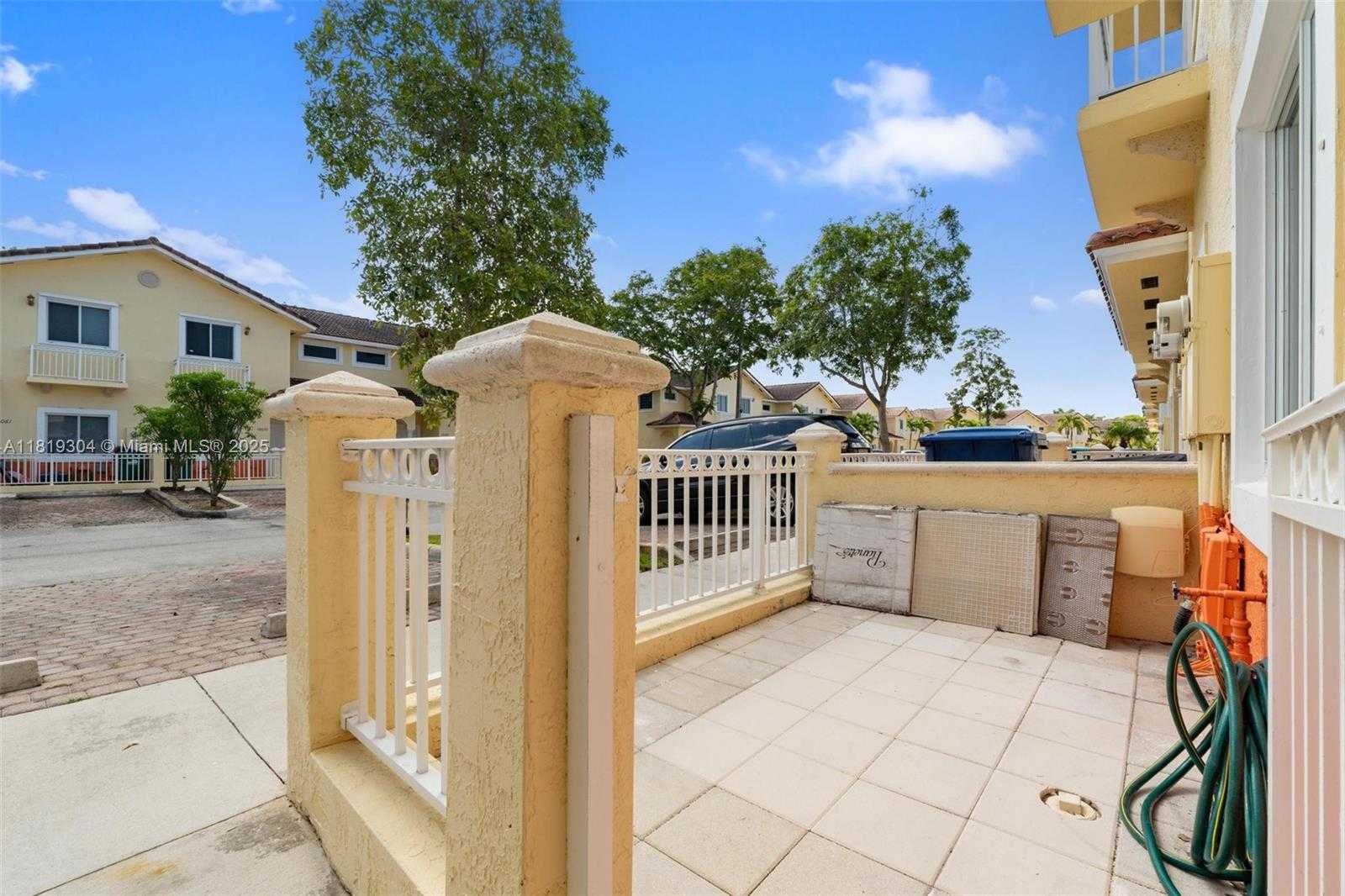 Small Image of 18062 NORTH WEST 74TH CT, Hialeah Number 29