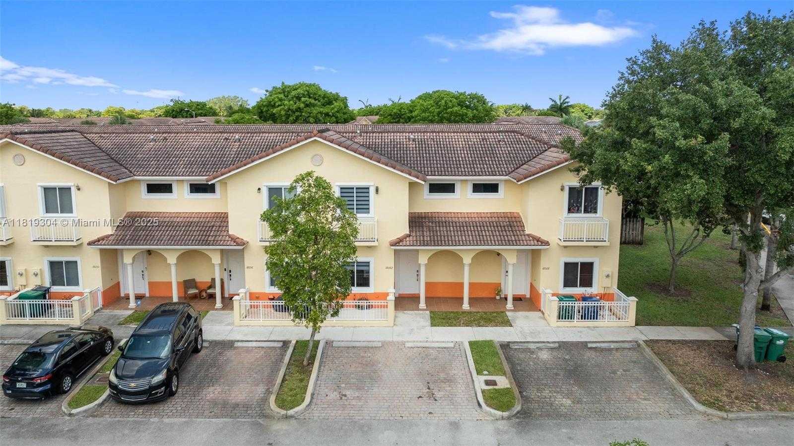 Small Image of 18062 NORTH WEST 74TH CT, Hialeah Number 30