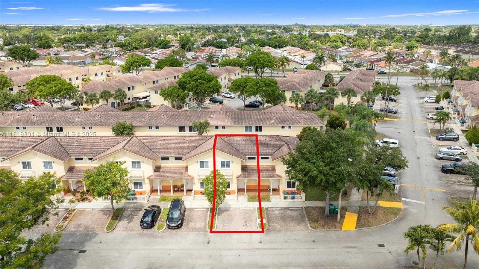 Small Image of 18062 NORTH WEST 74TH CT, Hialeah Number 40