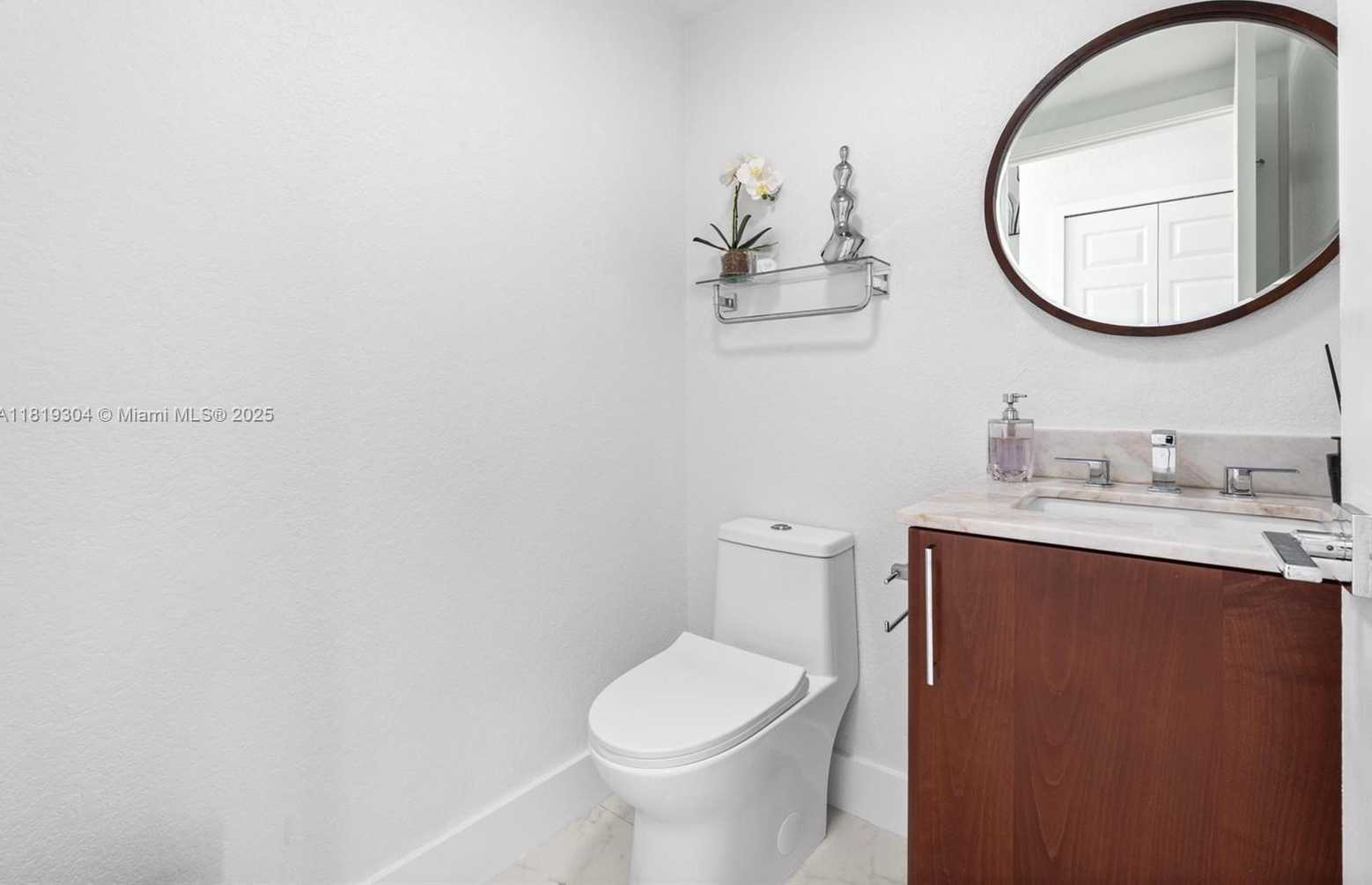 Small Image of 18062 NORTH WEST 74TH CT, Hialeah Number 6