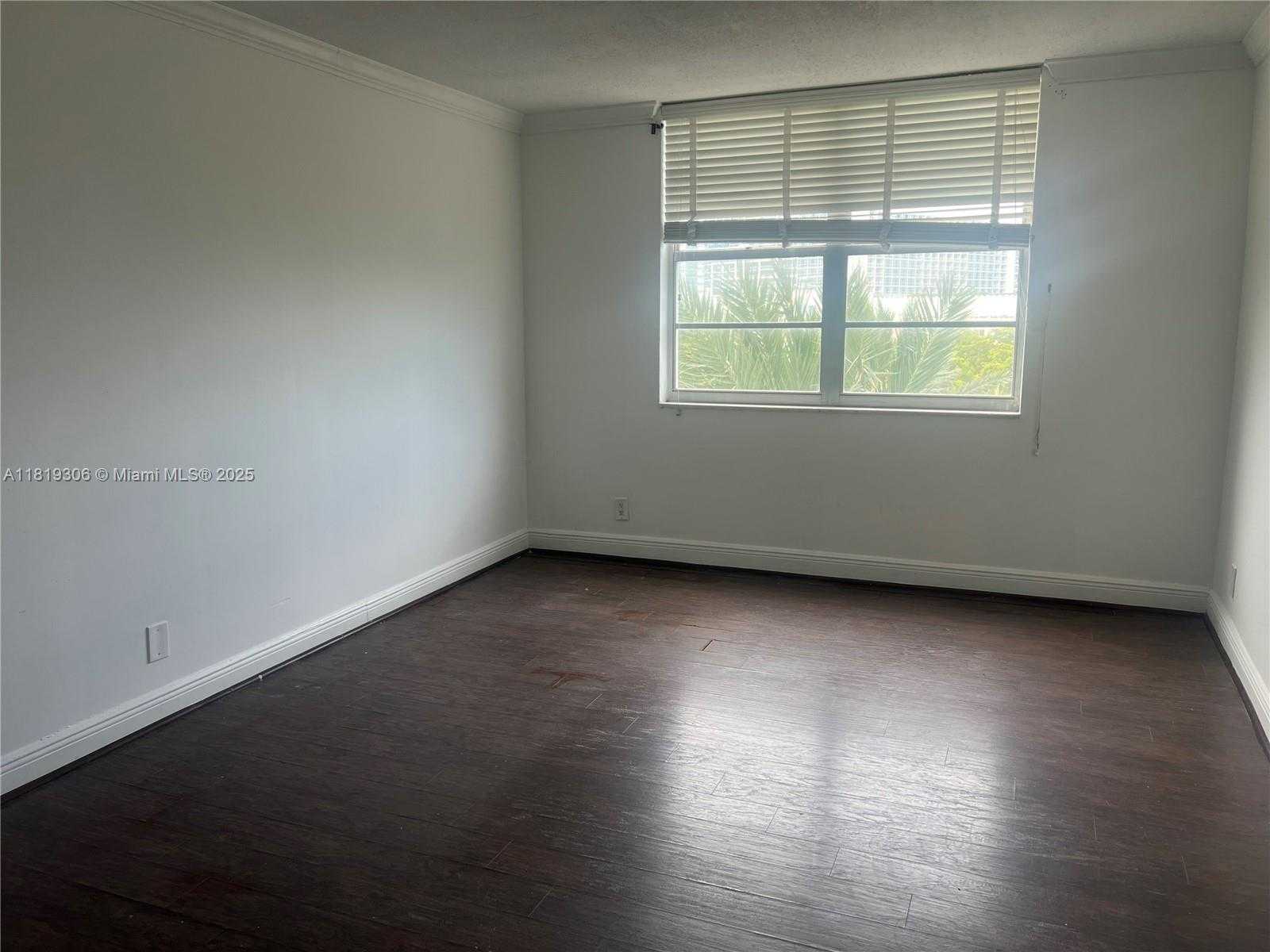 Small Image of 6770 INDIAN CREEK DR #6D, Miami Beach Number 10