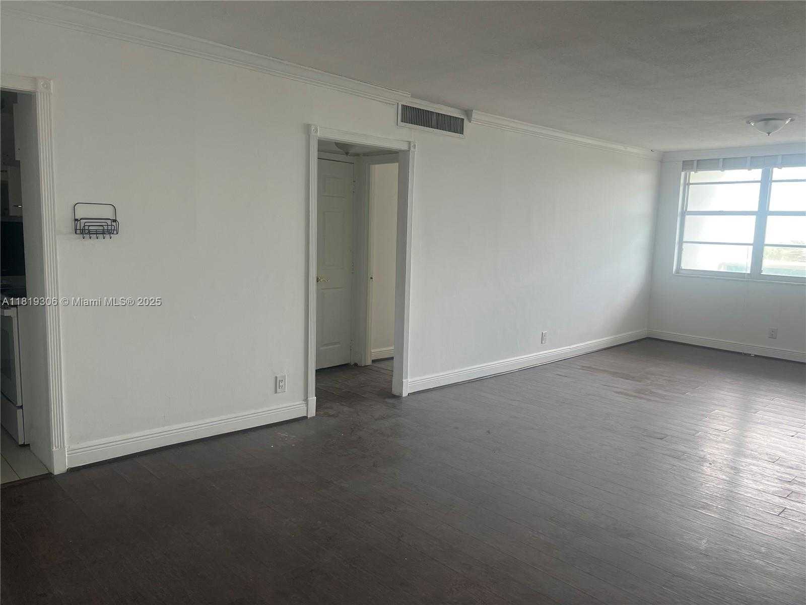 Small Image of 6770 INDIAN CREEK DR #6D, Miami Beach Number 11