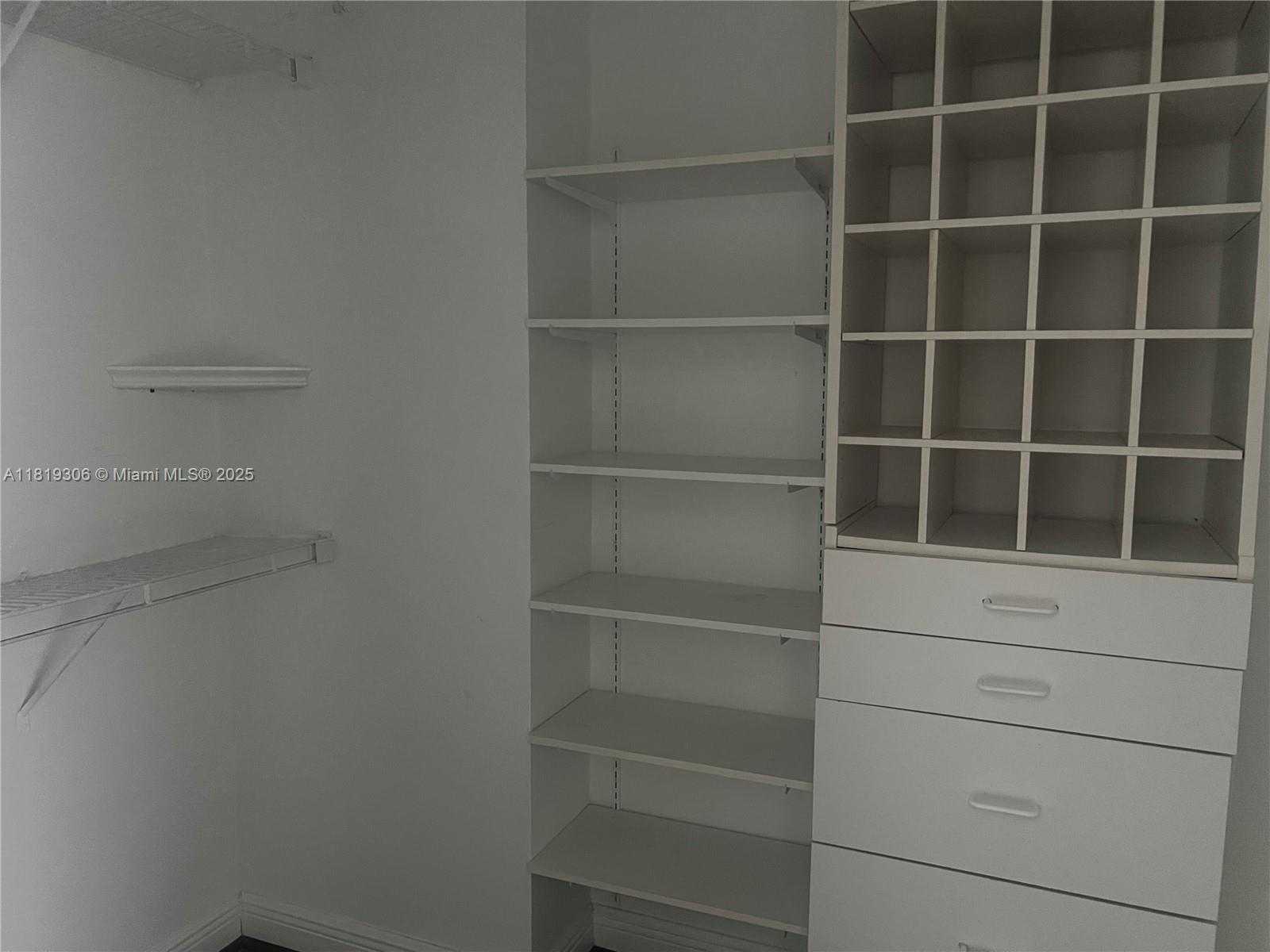 Small Image of 6770 INDIAN CREEK DR #6D, Miami Beach Number 15