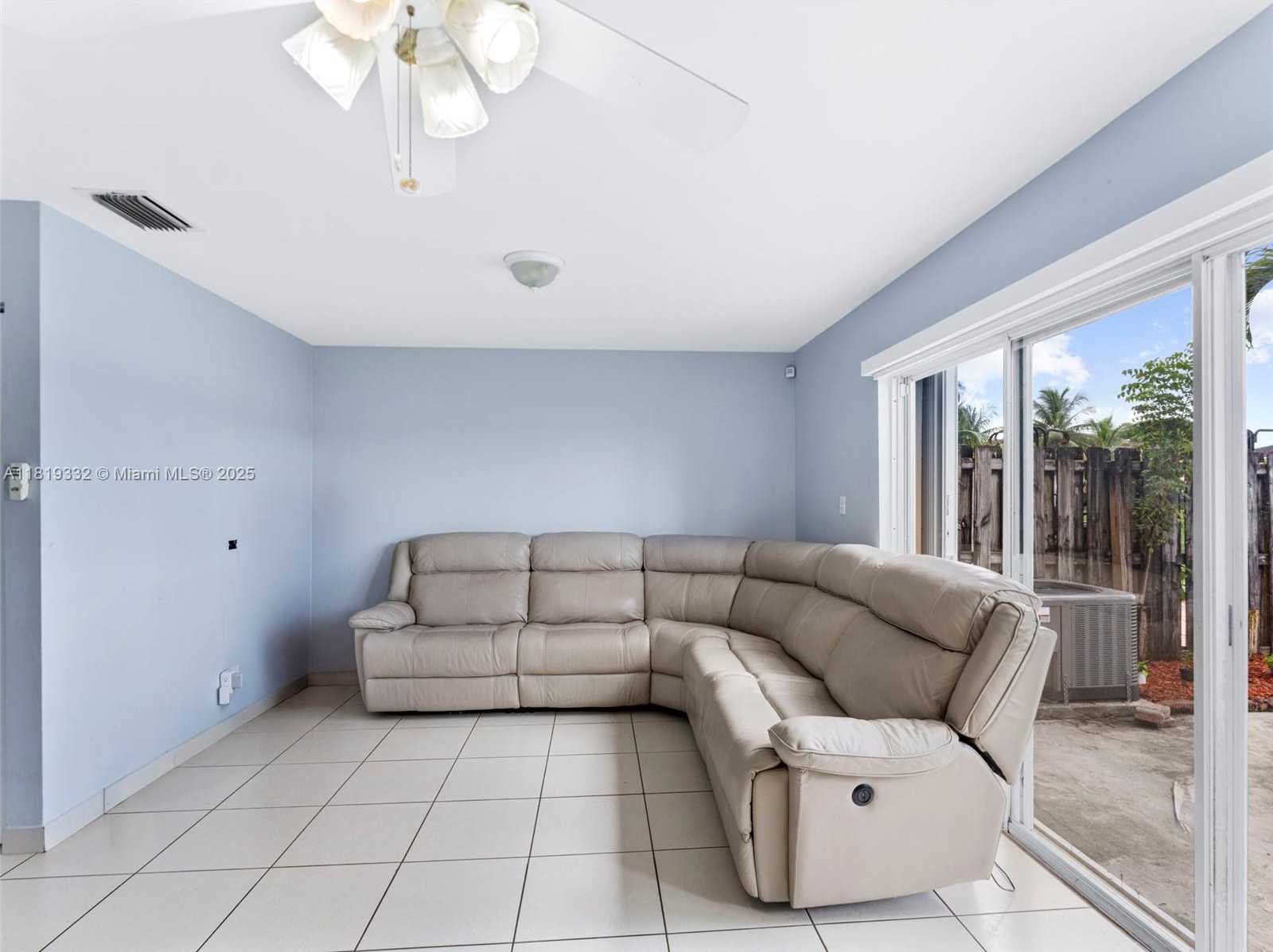 Small Image of 17337 SOUTH WEST 140TH CT, Miami Number 14