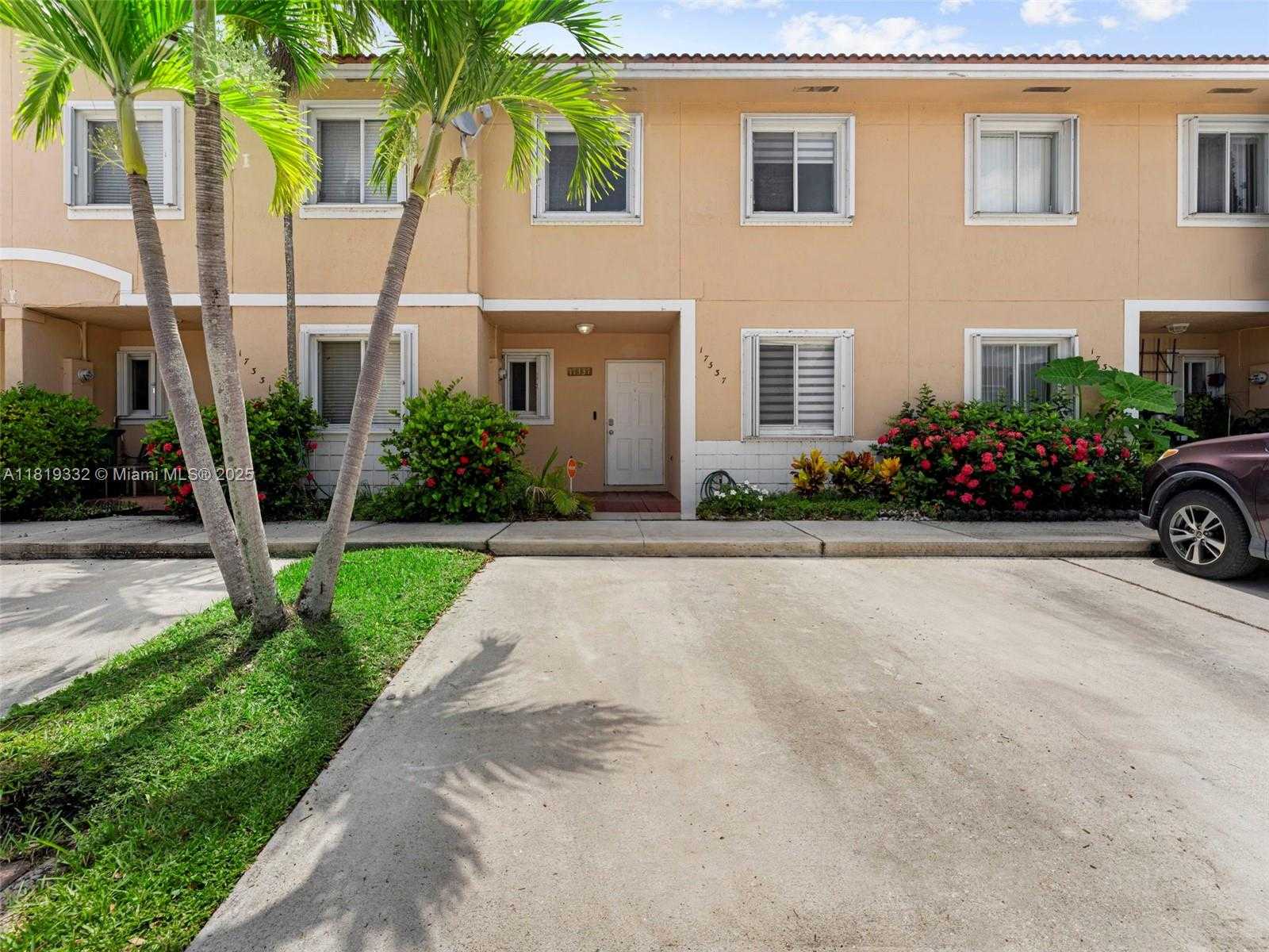 Small Image of 17337 SOUTH WEST 140TH CT, Miami Number 2